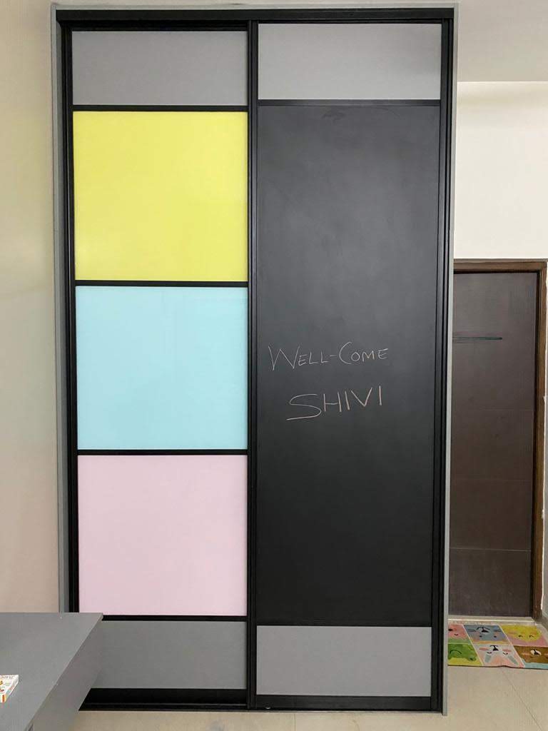 premium-luxury-lacquer-glass-wardrobes-in-gurgaon-exclusive-lacquer-glass-wardrobe-designs-in-gurgaon-india